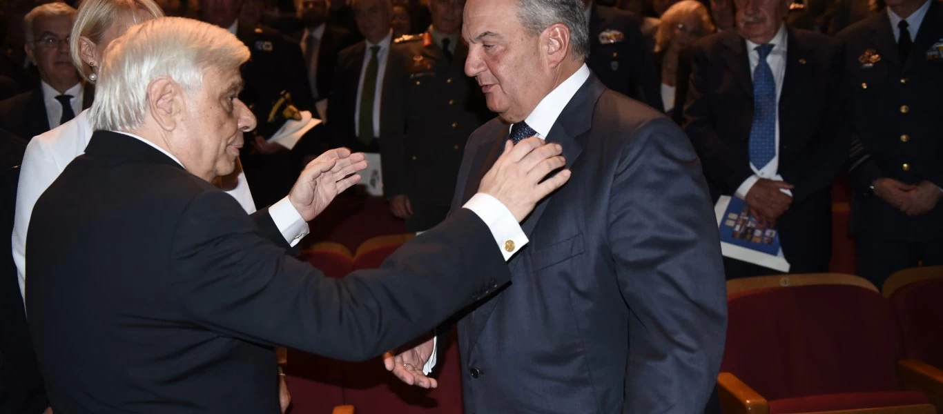 Αποδοκιμασίες κατά ΠτΔ Π.Παυλόπουλου στην Θεσσαλονίκη: «Δεν είσαι ευπρόσδεκτος στη Μακεδονία»